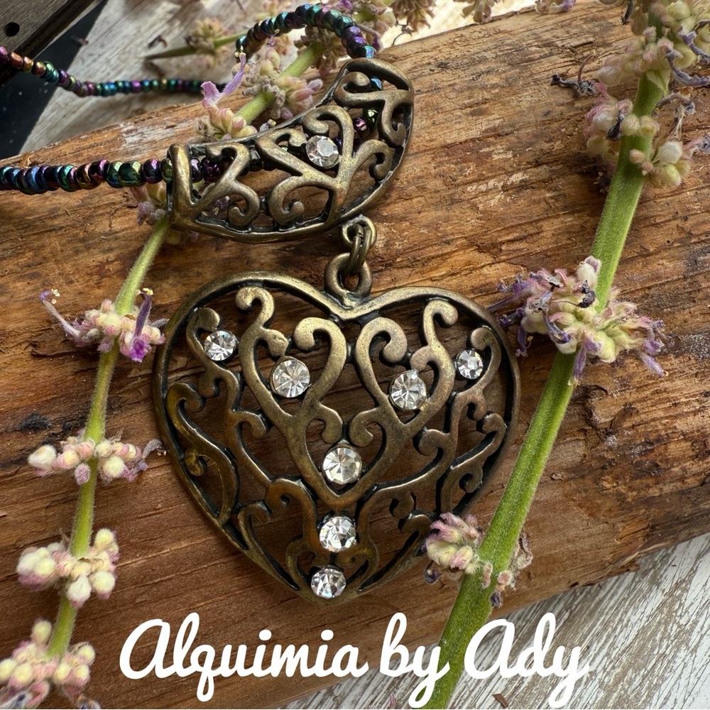 HUGE BRASS HEART BEADED SHORT NECKLACE